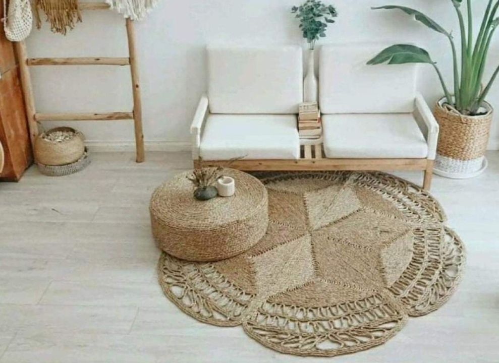 Seagrass Carpet D120cm Handcrafted by Skilled Artisans in Kim Son, Ninh Binh, Vietnam