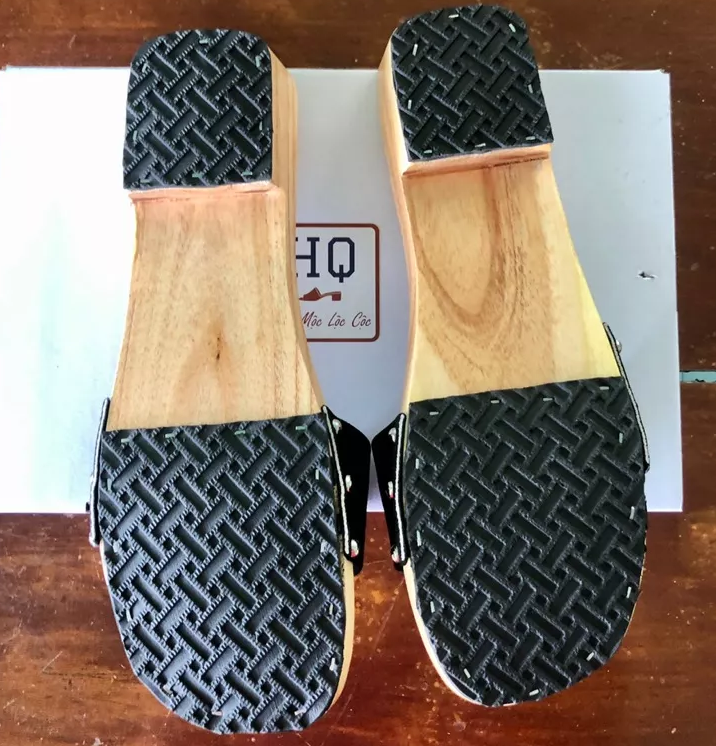 Traditional Vietnamese Wooden Clogs or Sole sisters (Guoc Moc) Sandal For Ao Dai