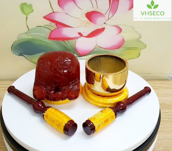 The Handheld ceremonial bell and wooden fish for Reciting Scriptures at Home