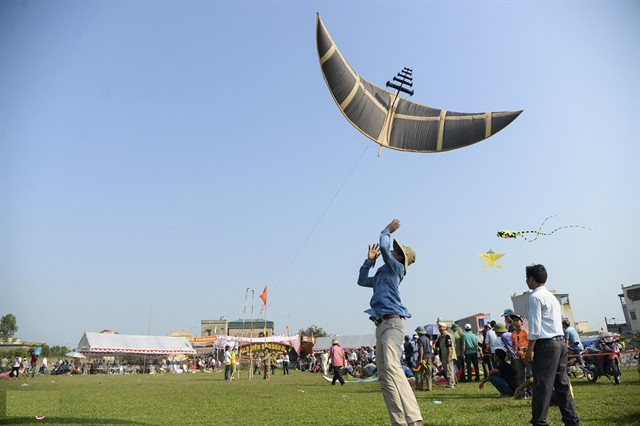 5-Chamber Kite Flute for Kites, Extremely Loud Sound - Vietnamese Folk Handicraft