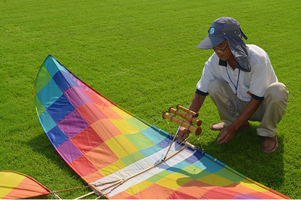 5-Chamber Kite Flute for Kites, Extremely Loud Sound - Vietnamese Folk Handicraft