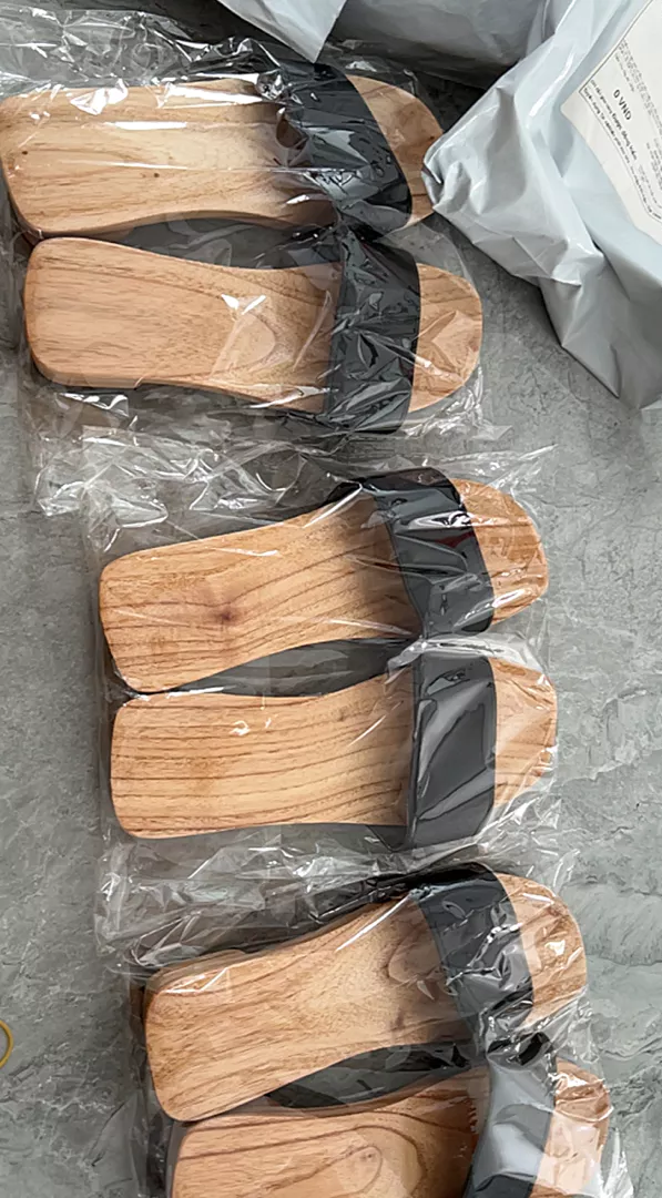 Traditional Vietnamese Wooden Clogs or Sole sisters (Guoc Moc) Sandal For Ao Dai